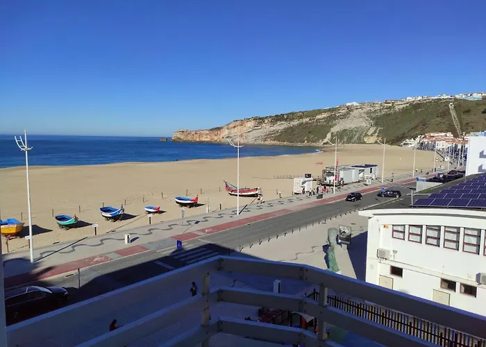 Beachfront Apartamento Nazaré